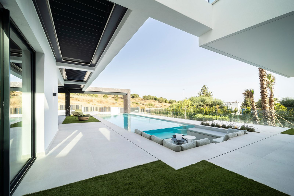 Se vende Villa - Chalet de 6 dormitorios en Costa Del Sol, Málaga, España
