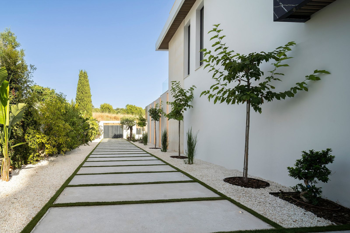 Se vende Villa - Chalet de 6 dormitorios en Costa Del Sol, Málaga, España