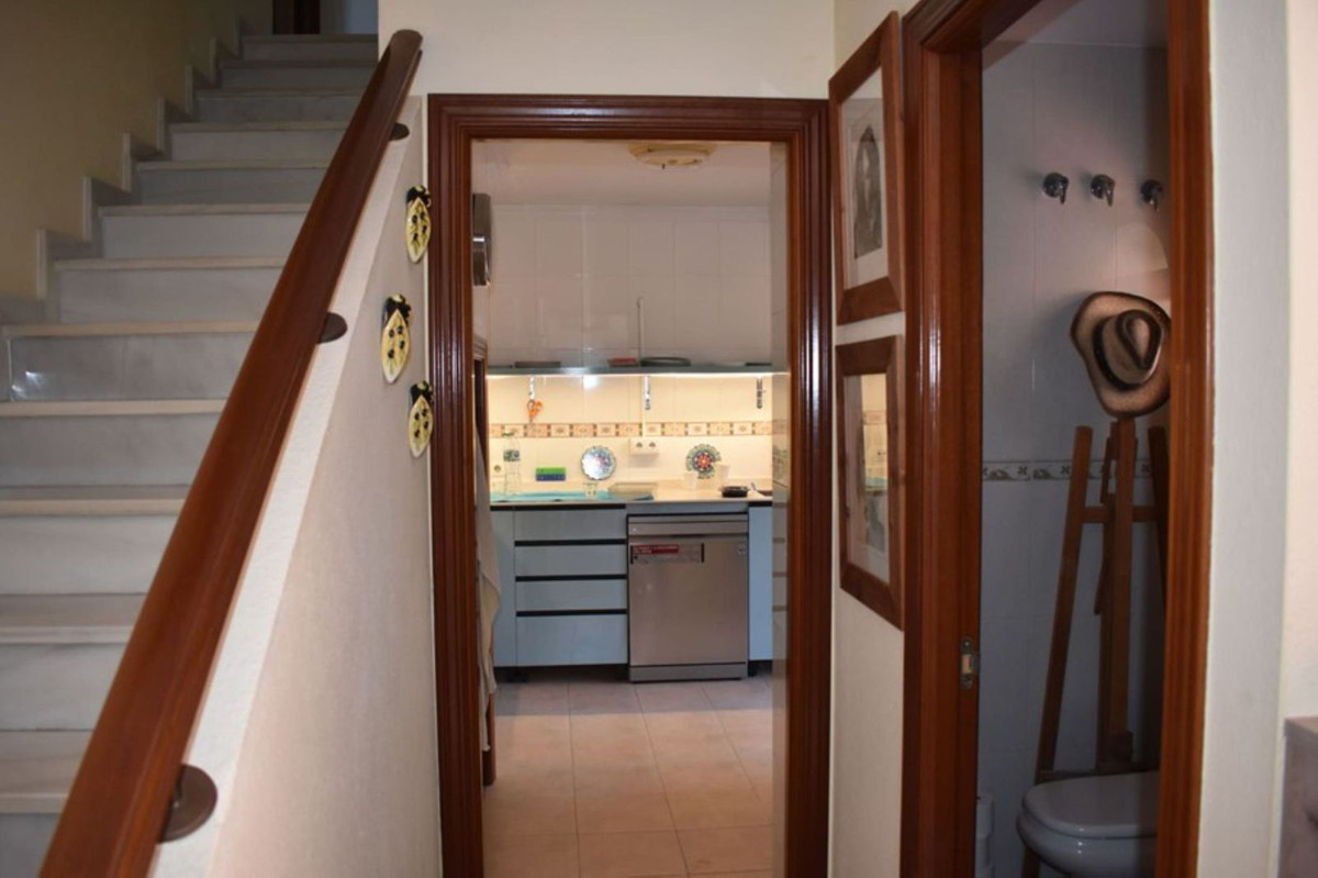 3 Bed Apartment for sale in Torre Del Mar Costa Del Sol East, Málaga, Spain