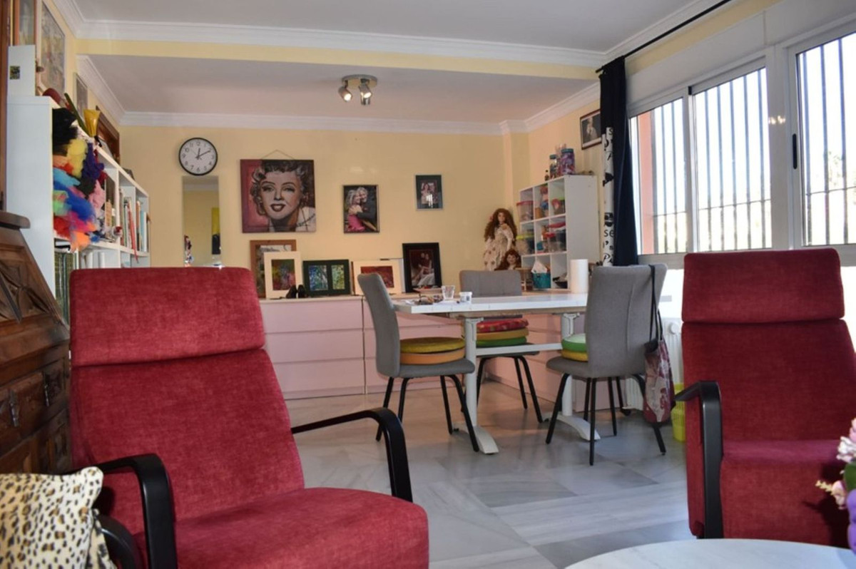 3 Bed Apartment for sale in Torre Del Mar Costa Del Sol East, Málaga, Spain