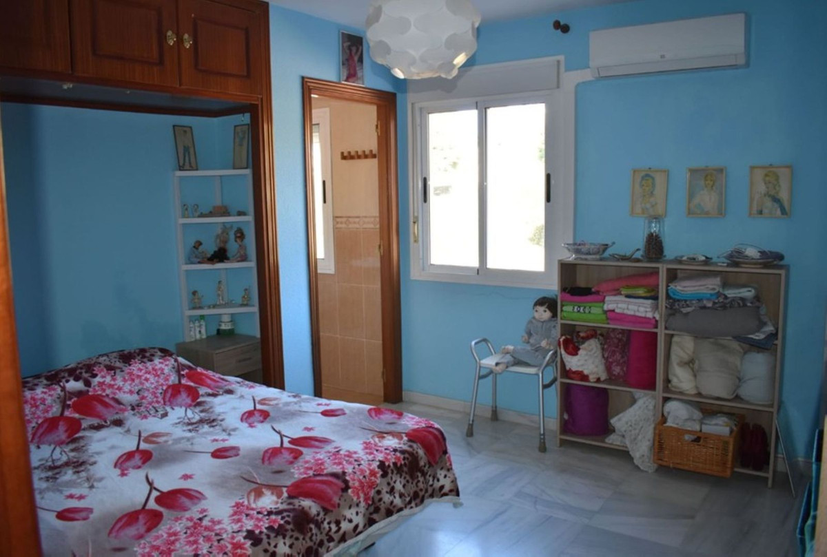 3 Bed Apartment for sale in Torre Del Mar Costa Del Sol East, Málaga, Spain