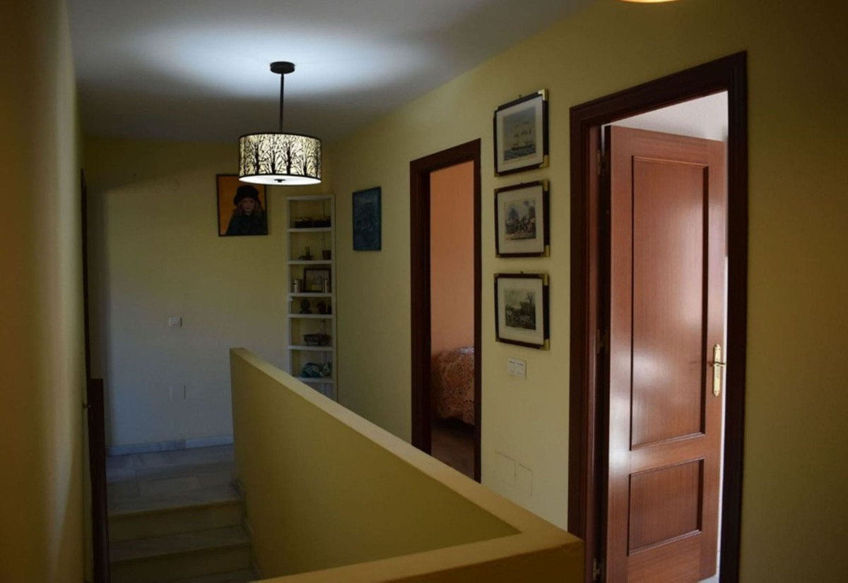 3 Bed Apartment for sale in Torre Del Mar Costa Del Sol East, Málaga, Spain