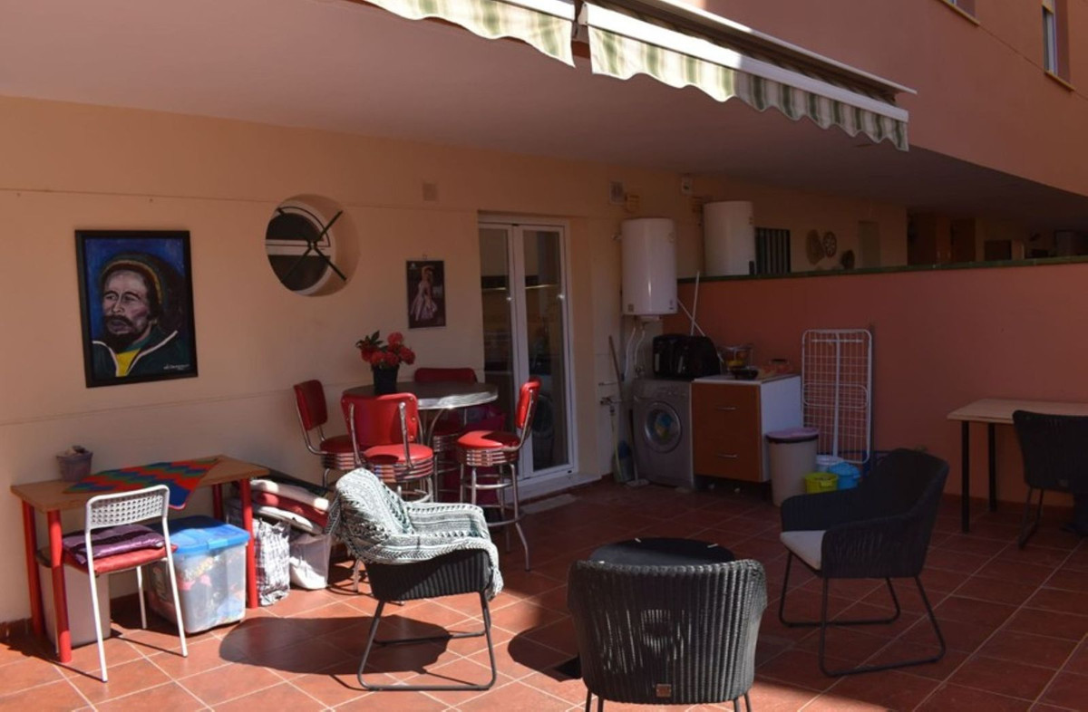 3 Bed Apartment for sale in Torre Del Mar Costa Del Sol East, Málaga, Spain