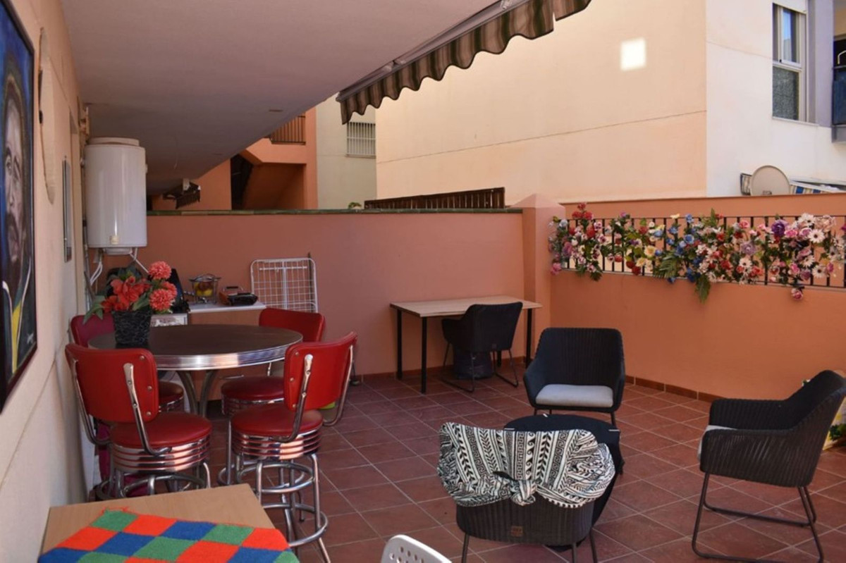 3 Bed Apartment for sale in Torre Del Mar Costa Del Sol East, Málaga, Spain