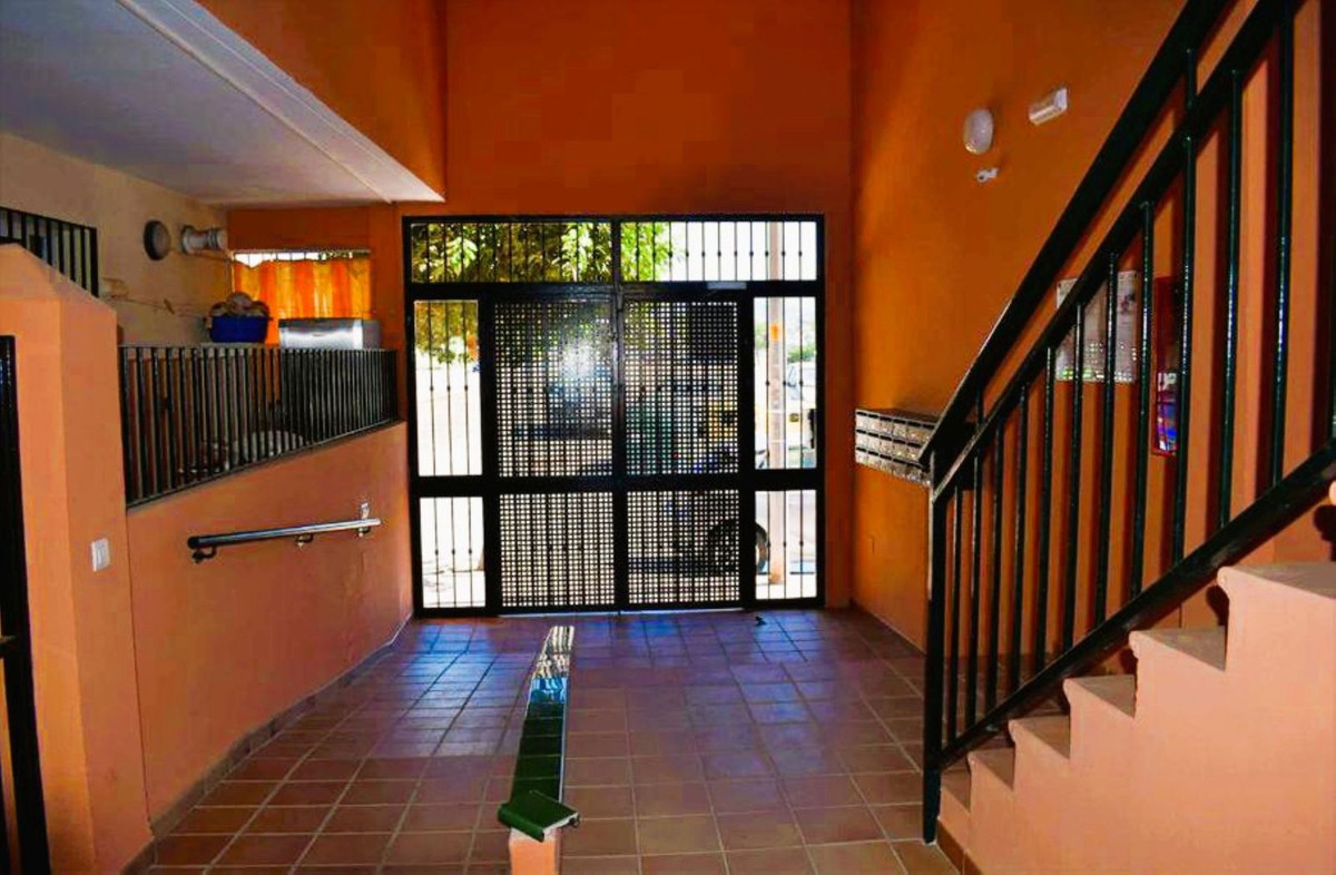 3 Bed Apartment for sale in Torre Del Mar Costa Del Sol East, Málaga, Spain