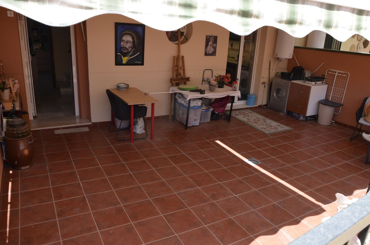 3 Bed Apartment for sale in Torre Del Mar Costa Del Sol East, Málaga, Spain
