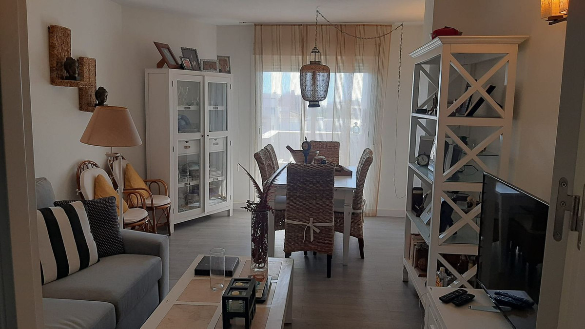 Se vende Apartamento Planta Media de 3 dormitorios en Costa Del Sol, Málaga, España