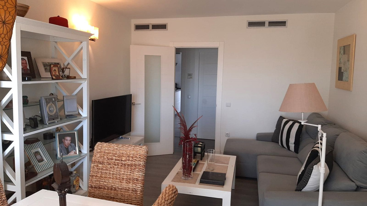 Se vende Apartamento Planta Media de 3 dormitorios en Costa Del Sol, Málaga, España