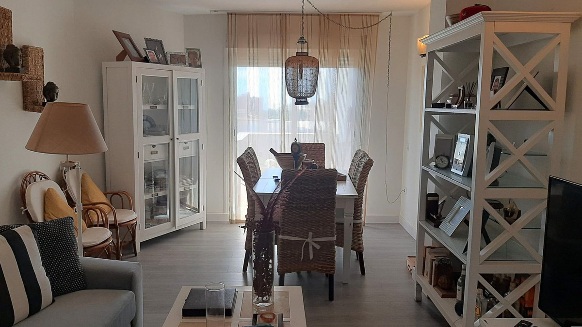 Se vende Apartamento Planta Media de 3 dormitorios en Costa Del Sol, Málaga, España