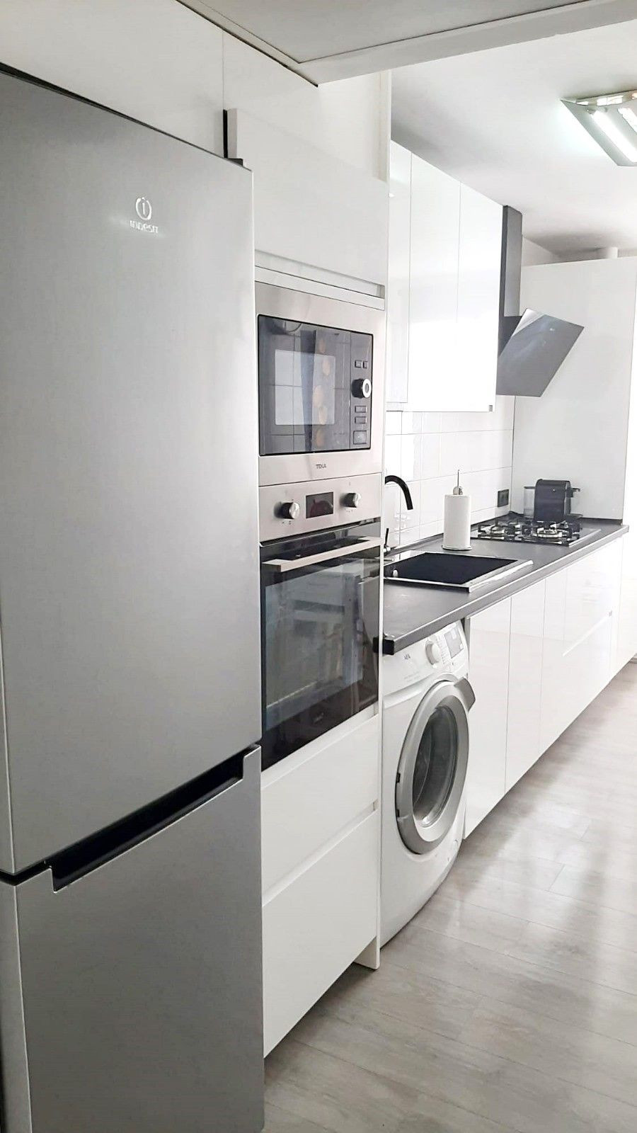 Se vende Apartamento Planta Media de 3 dormitorios en Costa Del Sol, Málaga, España