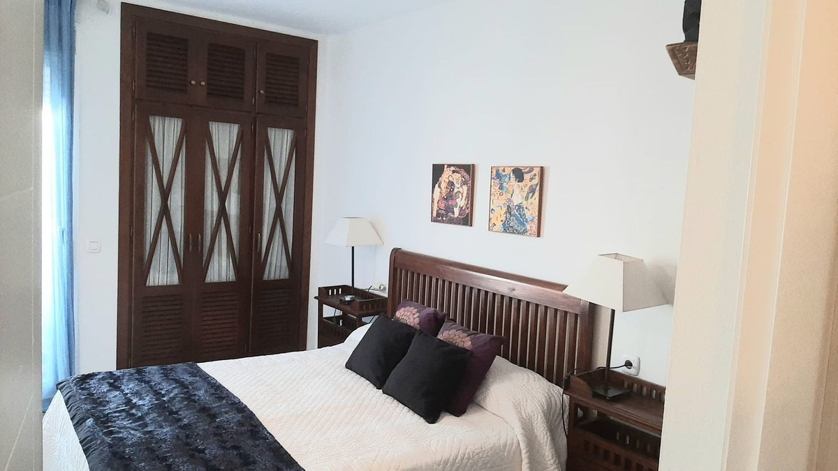 Se vende Apartamento Planta Media de 3 dormitorios en Costa Del Sol, Málaga, España