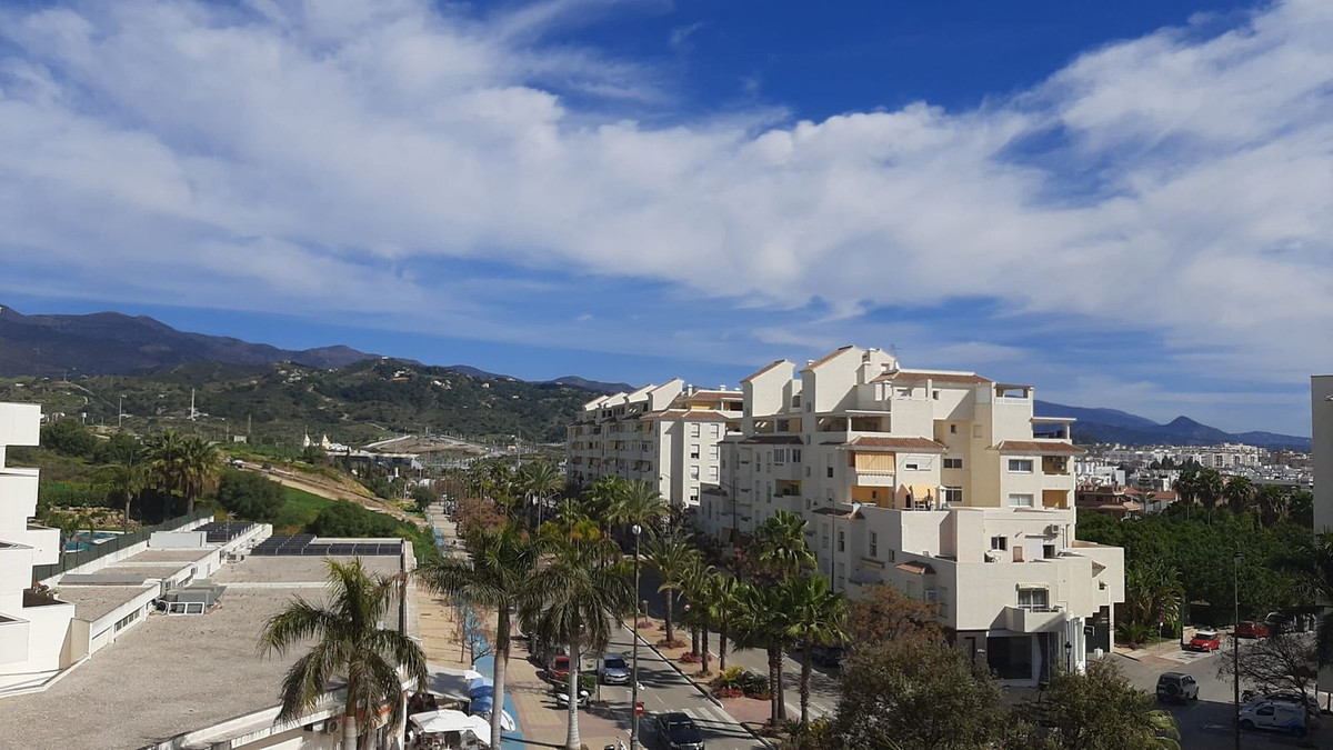 Se vende Apartamento Planta Media de 3 dormitorios en Costa Del Sol, Málaga, España