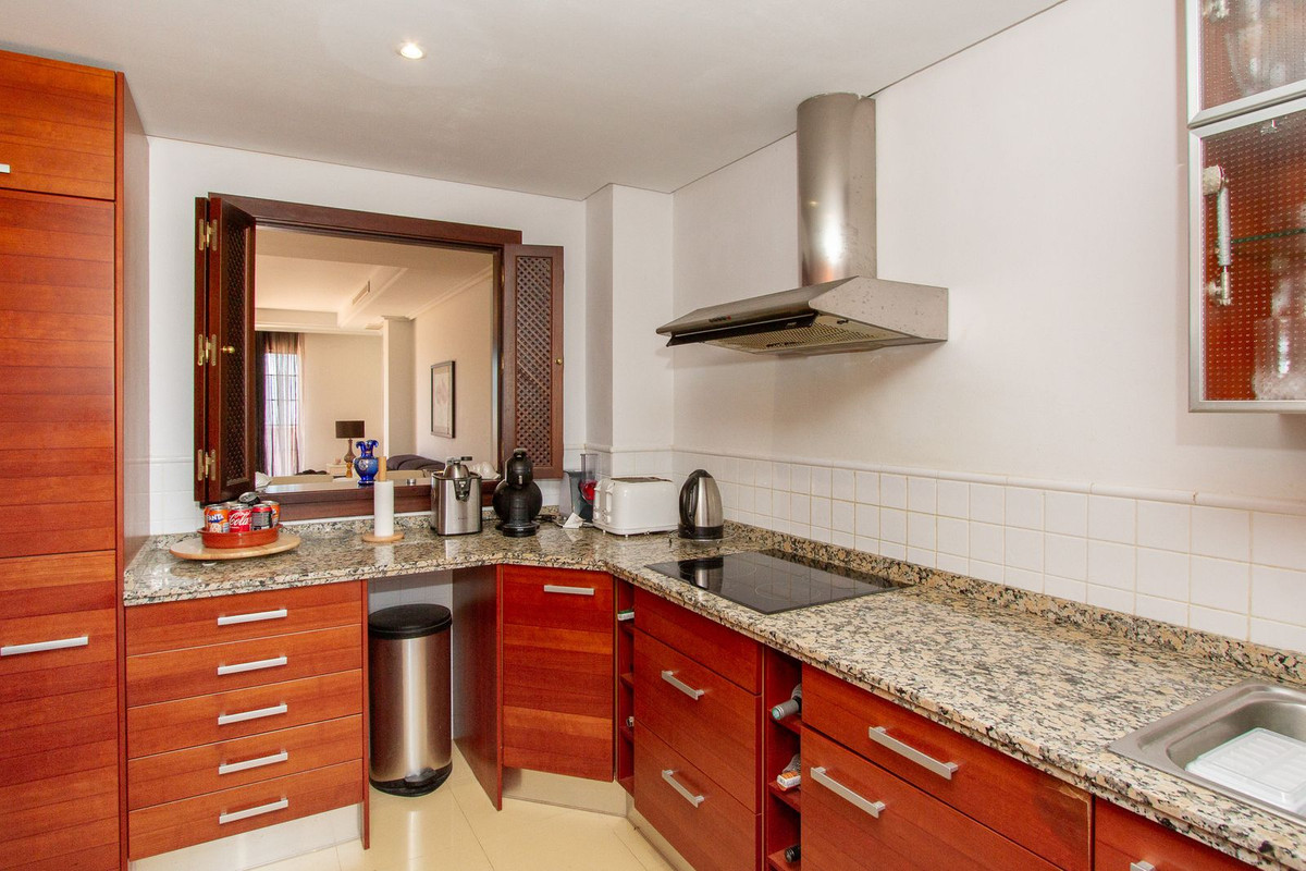 4 Bed Apartment for sale in La Mairena Costa Del Sol, Málaga, Spain