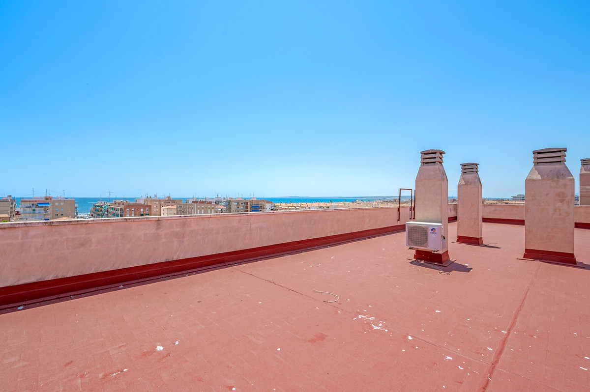 Se vende Apartamento Planta Media de 2 dormitorios en Costa Blanca, Alicante, España