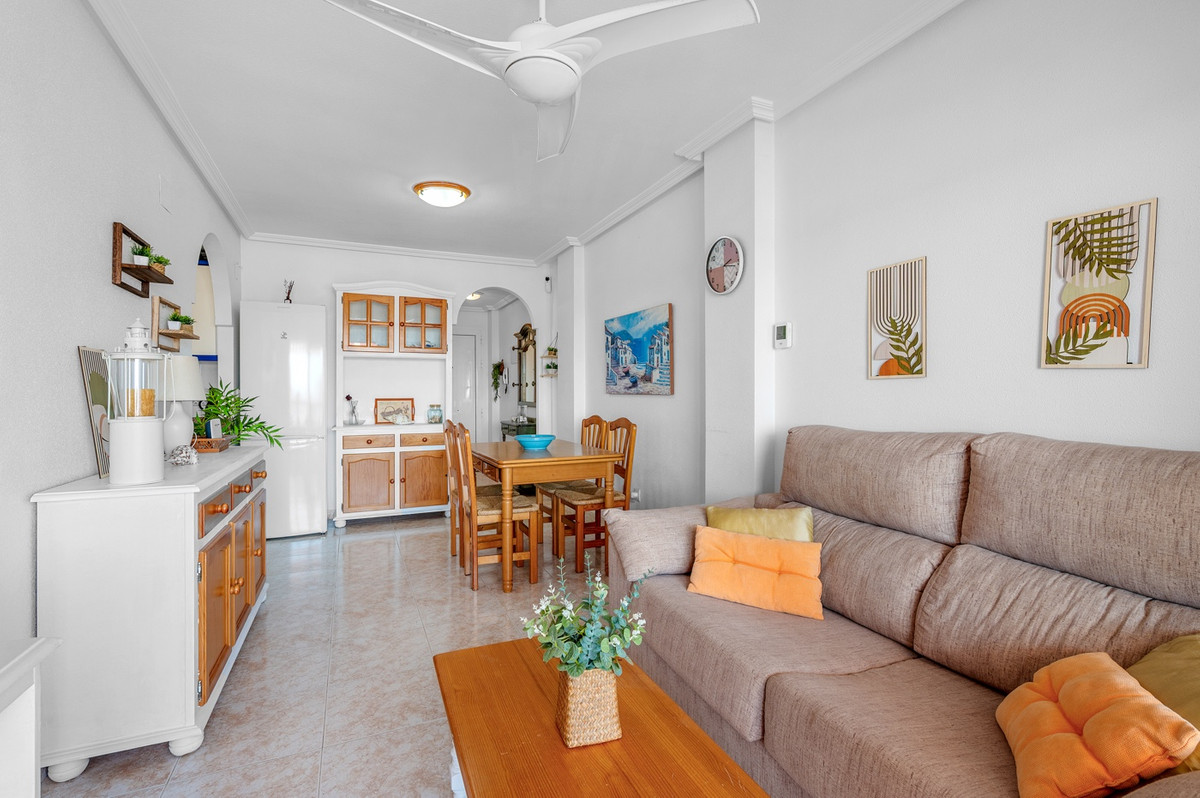 Se vende Apartamento Planta Media de 2 dormitorios en Costa Blanca, Alicante, España