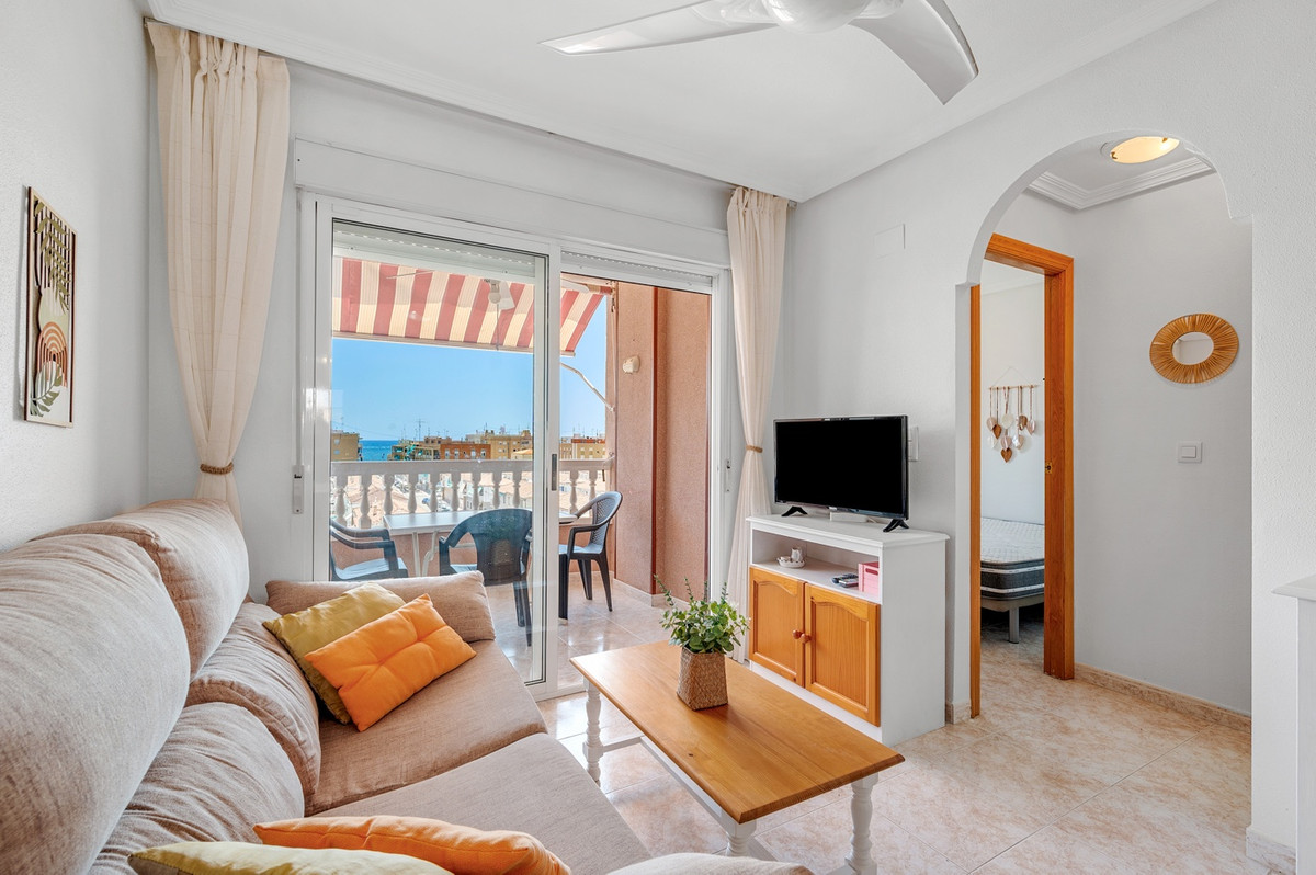 Se vende Apartamento Planta Media de 2 dormitorios en Costa Blanca, Alicante, España