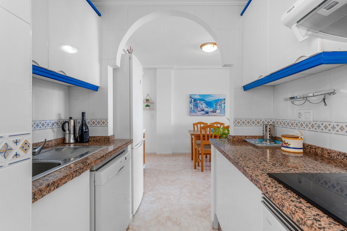 Se vende Apartamento Planta Media de 2 dormitorios en Costa Blanca, Alicante, España