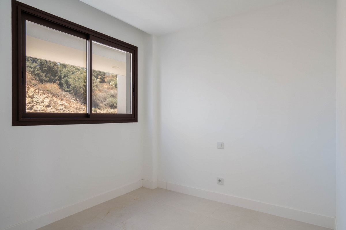 2 Bed Apartment for sale in Fuengirola Costa Del Sol, Málaga, Spain