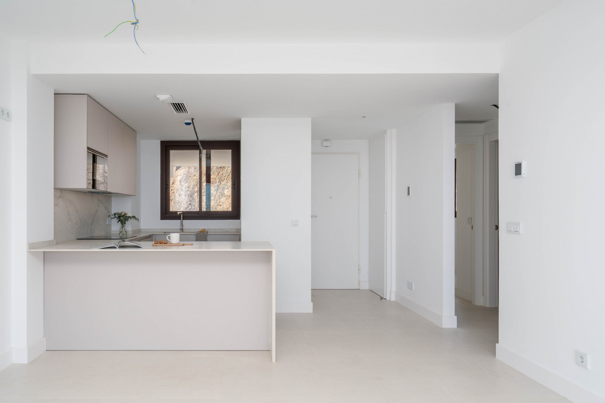 2 Bed Apartment for sale in Fuengirola Costa Del Sol, Málaga, Spain