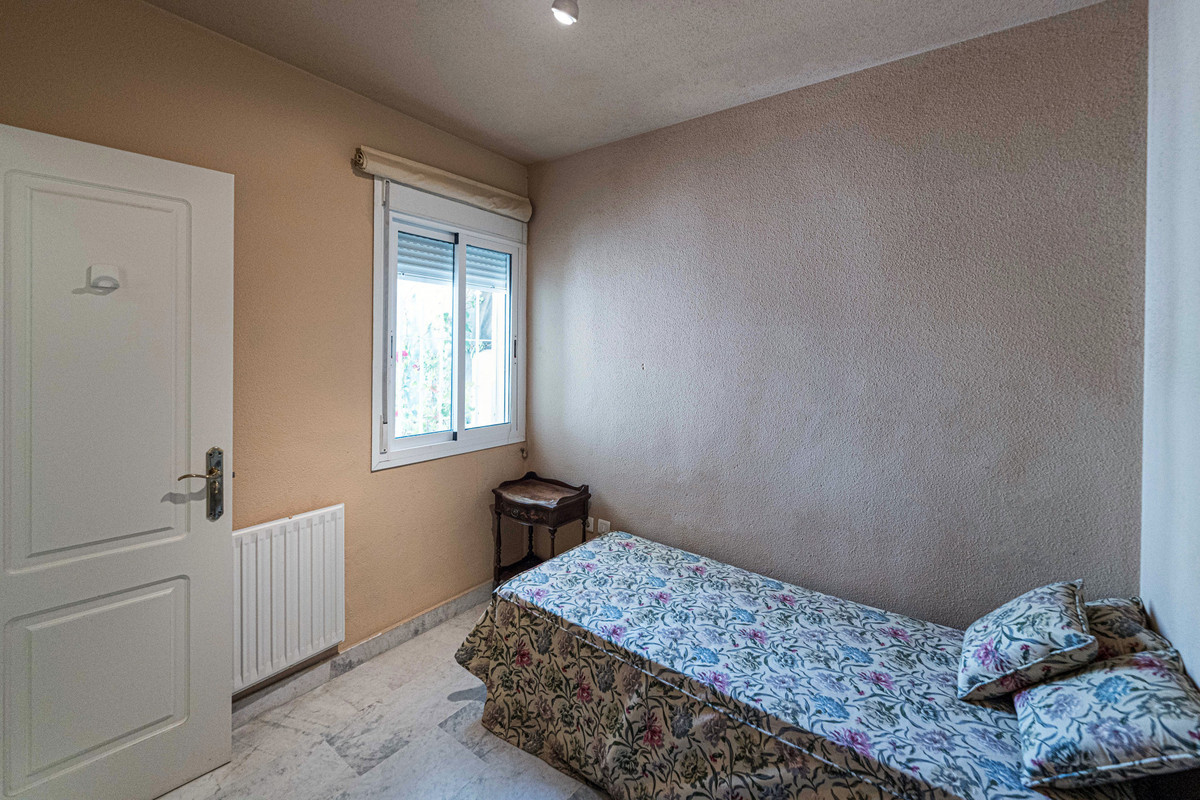 Se vende Apartamento Planta Baja de 3 dormitorios en Costa Del Sol, Málaga, España