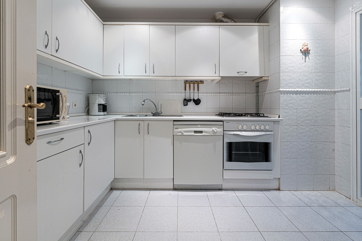 Se vende Apartamento Planta Baja de 3 dormitorios en Costa Del Sol, Málaga, España
