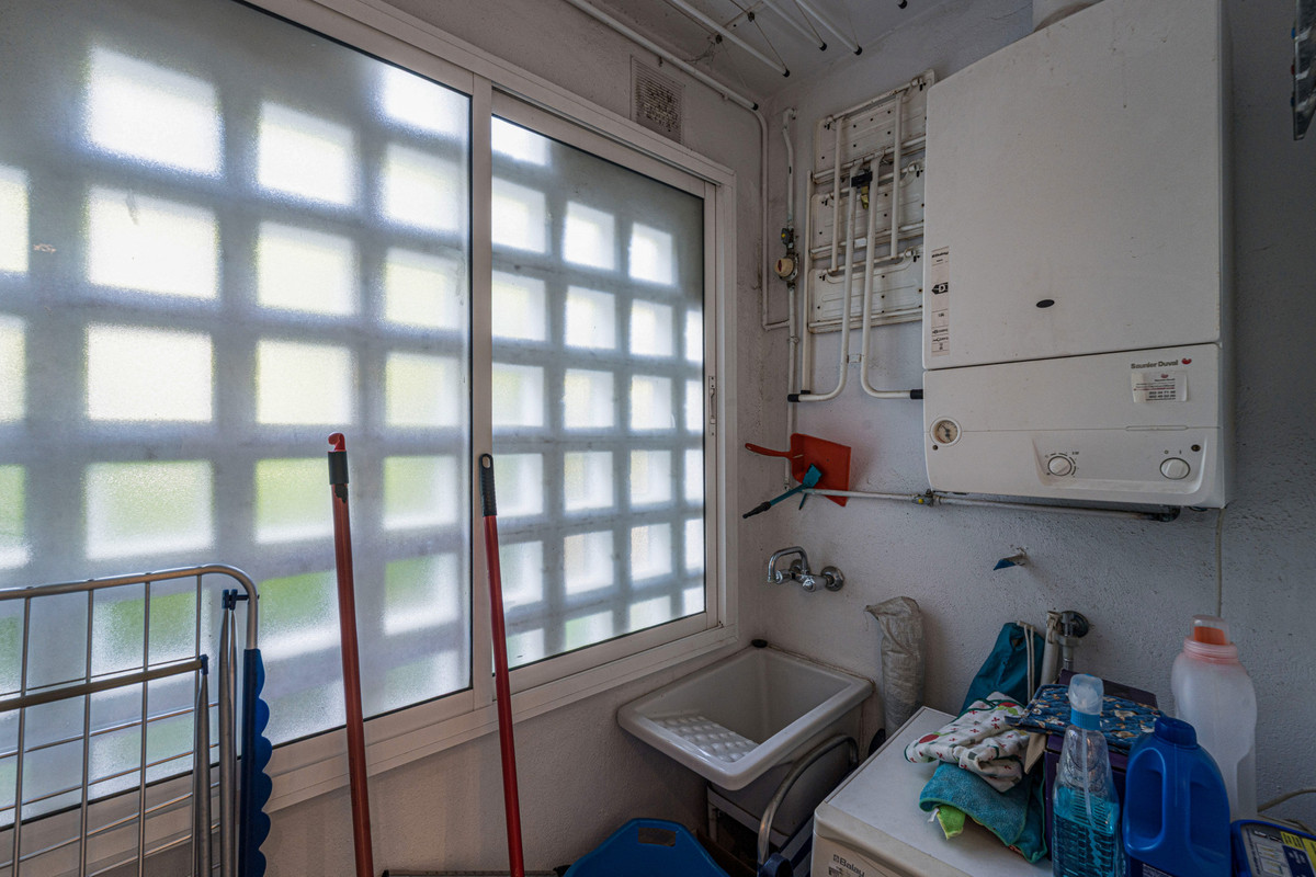 Se vende Apartamento Planta Baja de 3 dormitorios en Costa Del Sol, Málaga, España