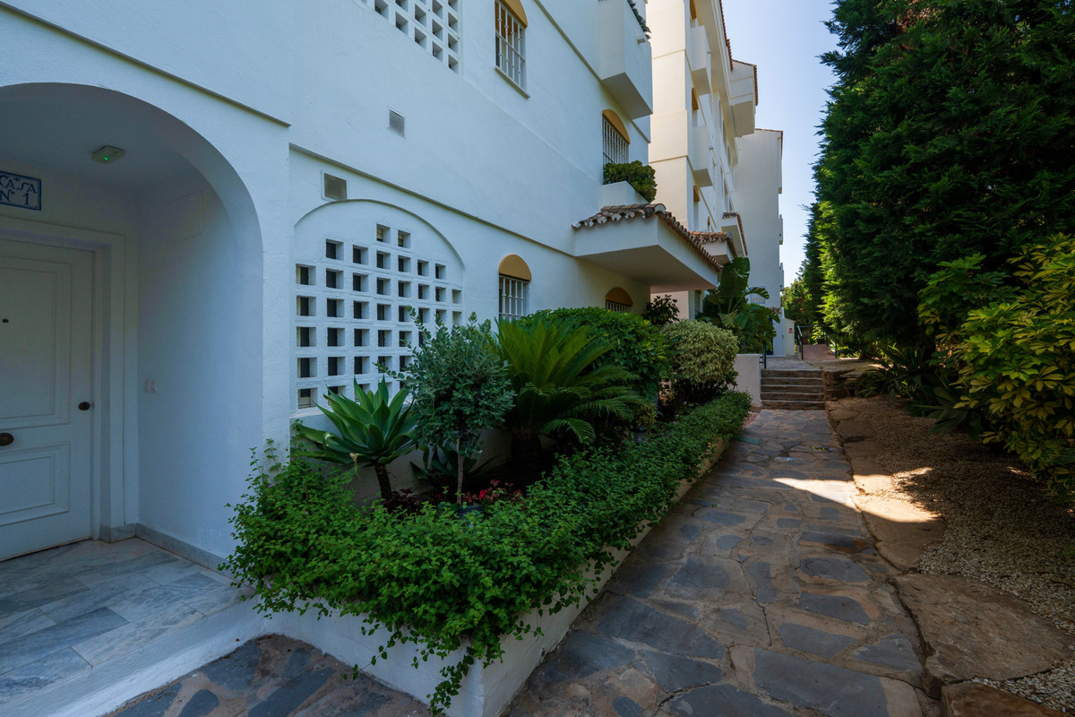 Se vende Apartamento Planta Baja de 3 dormitorios en Costa Del Sol, Málaga, España