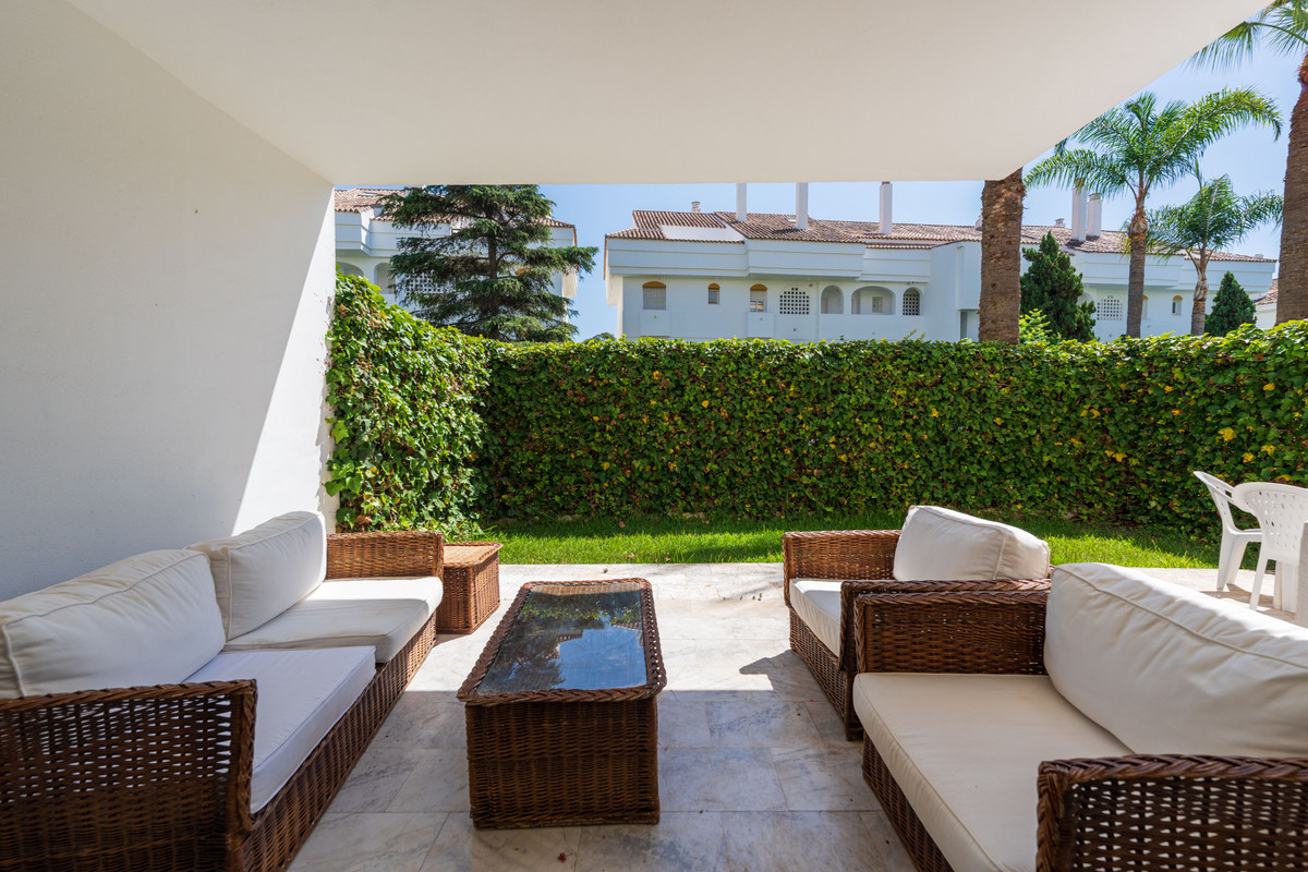 Se vende Apartamento Planta Baja de 3 dormitorios en Costa Del Sol, Málaga, España