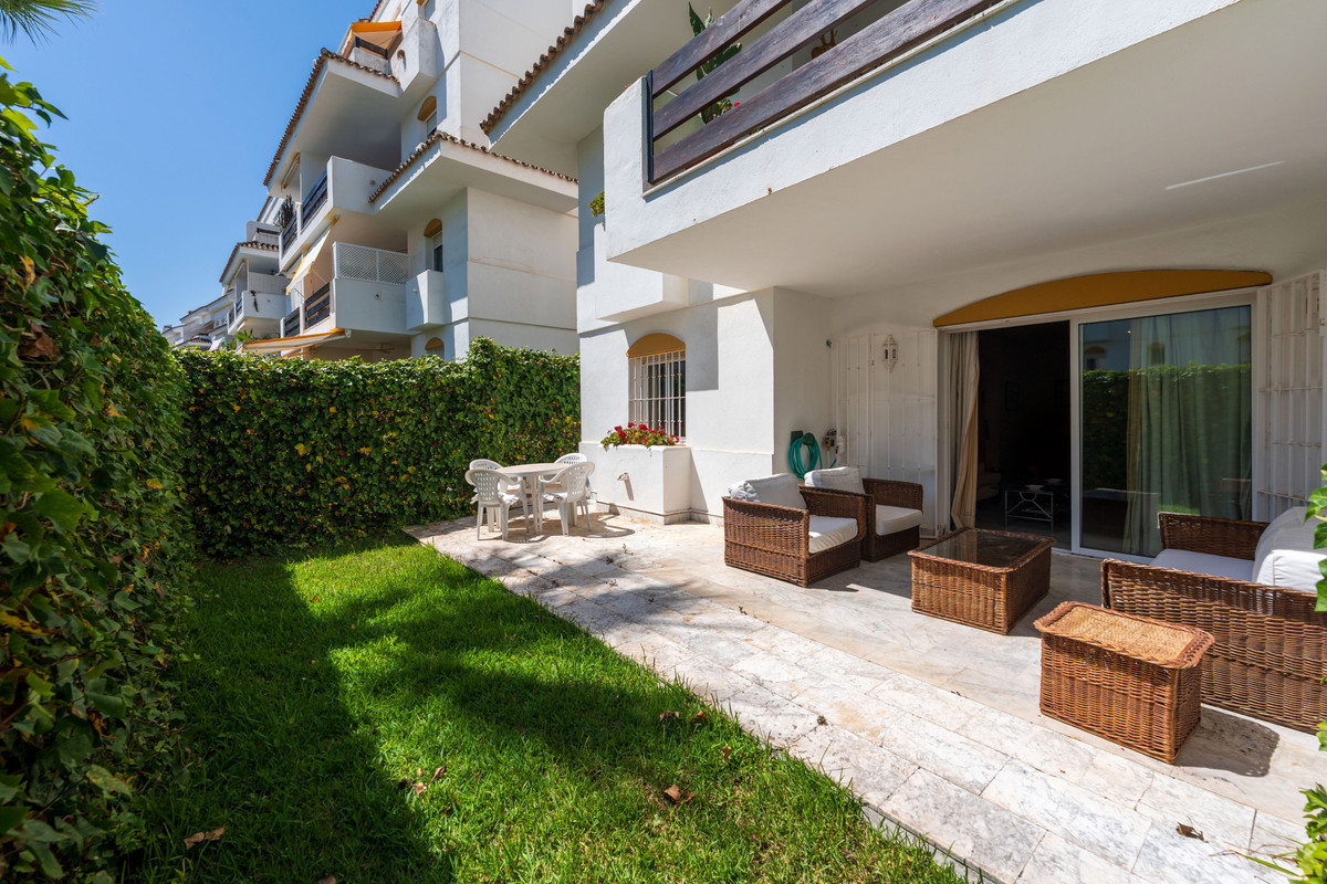 Se vende Apartamento Planta Baja de 3 dormitorios en Costa Del Sol, Málaga, España