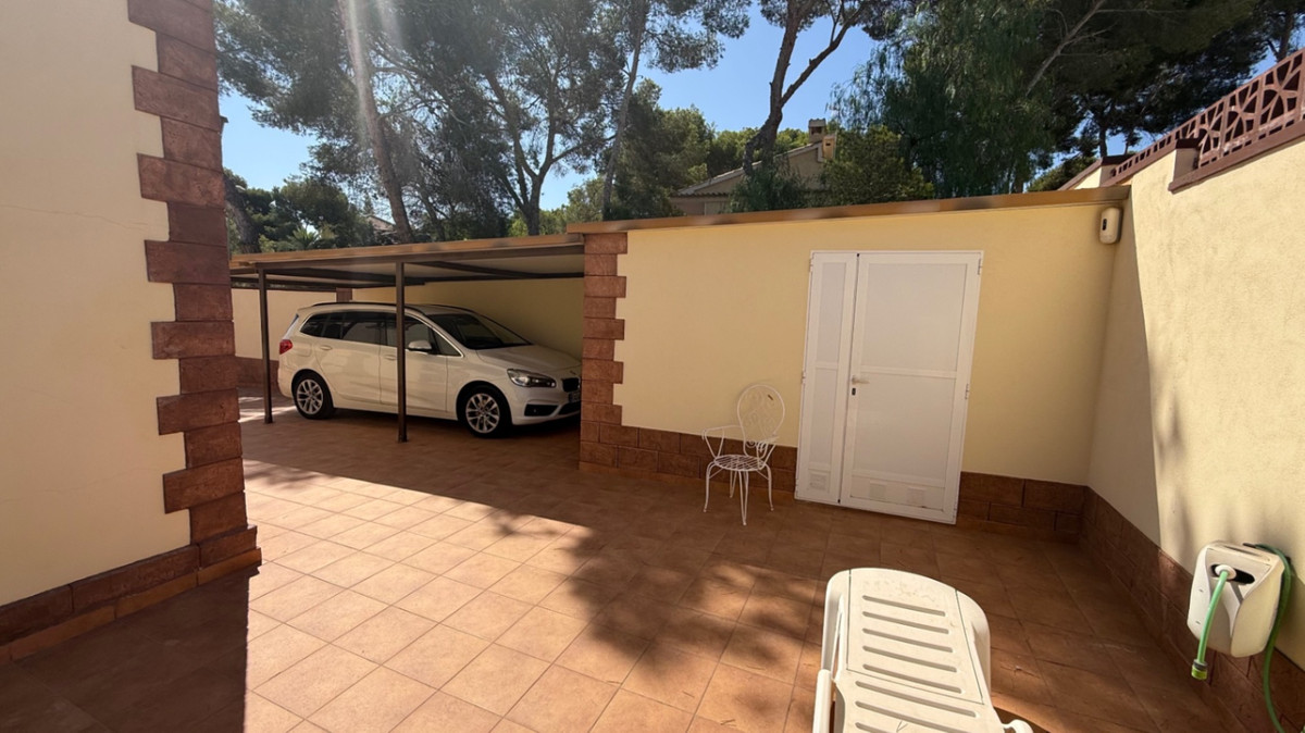 7 Bed Townhouse for sale in Torrevieja Costa Blanca, Alicante, Spain