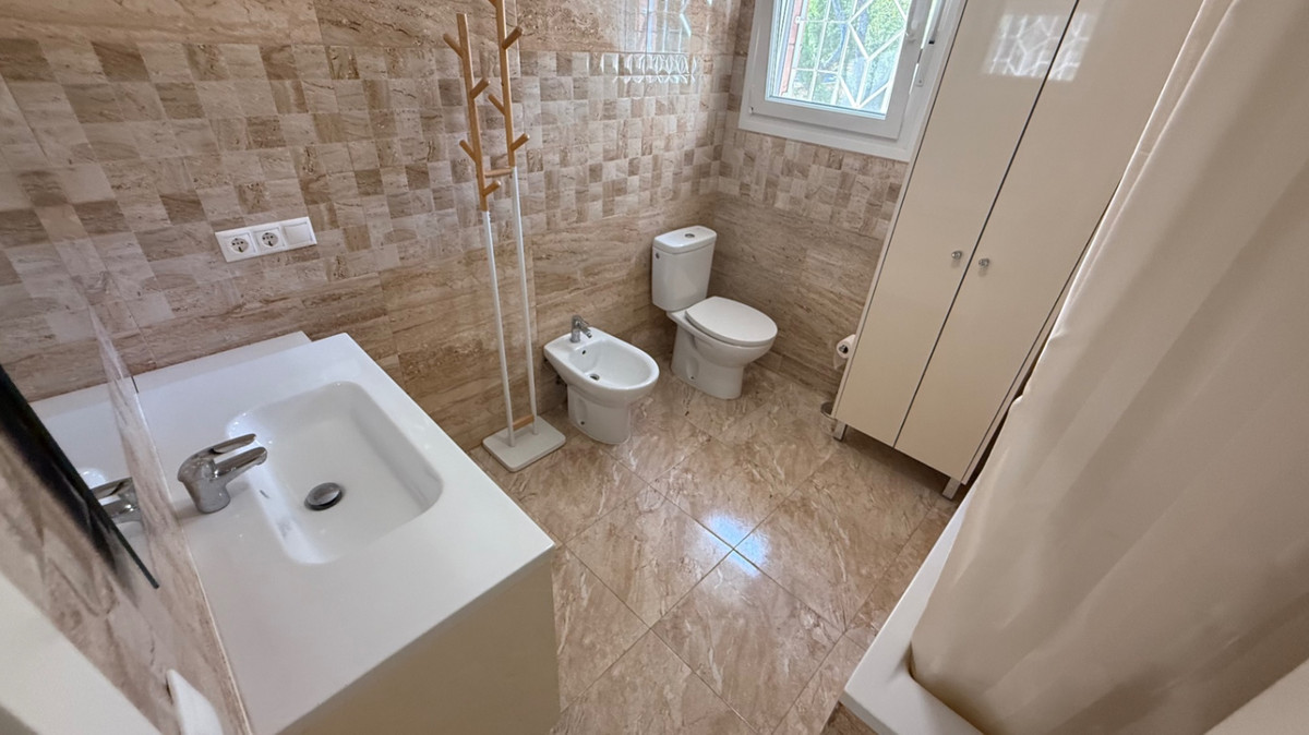 7 Bed Townhouse for sale in Torrevieja Costa Blanca, Alicante, Spain
