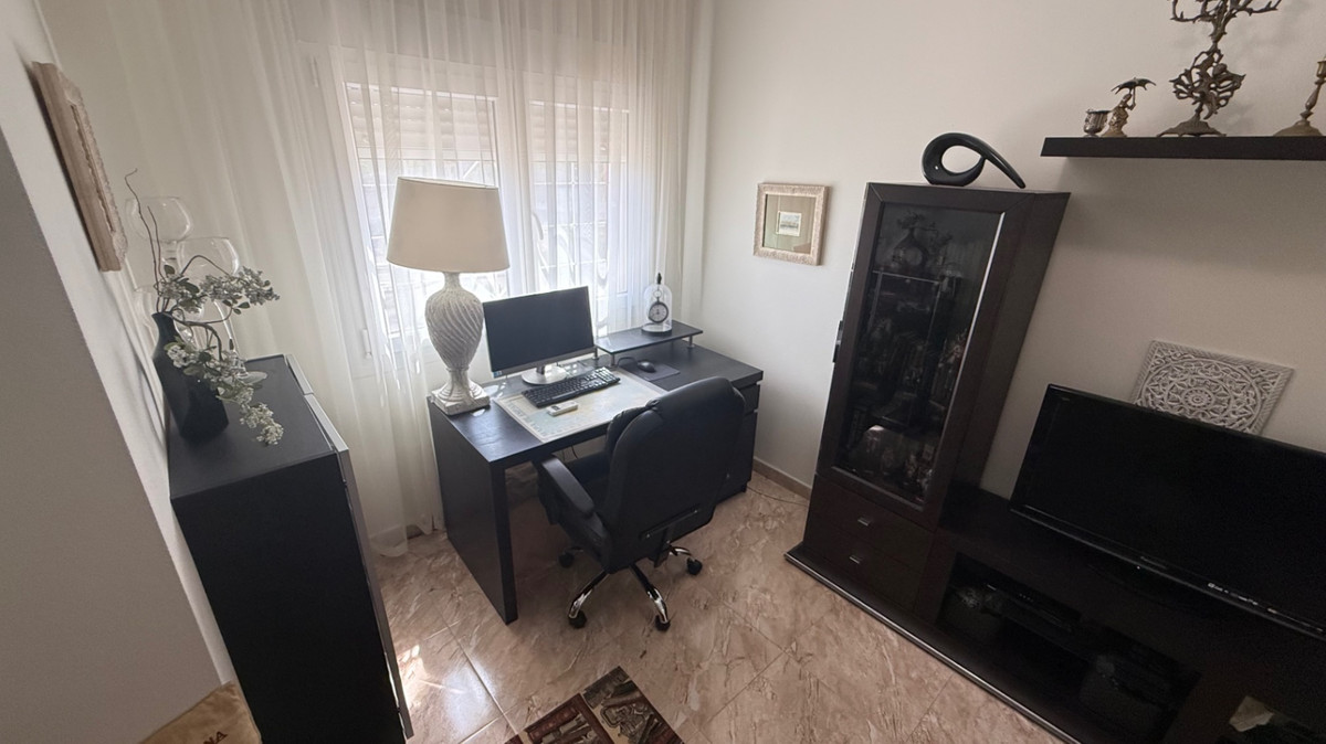 7 Bed Townhouse for sale in Torrevieja Costa Blanca, Alicante, Spain