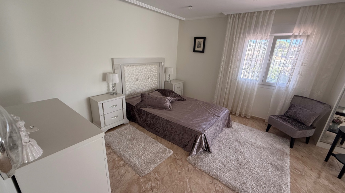 7 Bed Townhouse for sale in Torrevieja Costa Blanca, Alicante, Spain