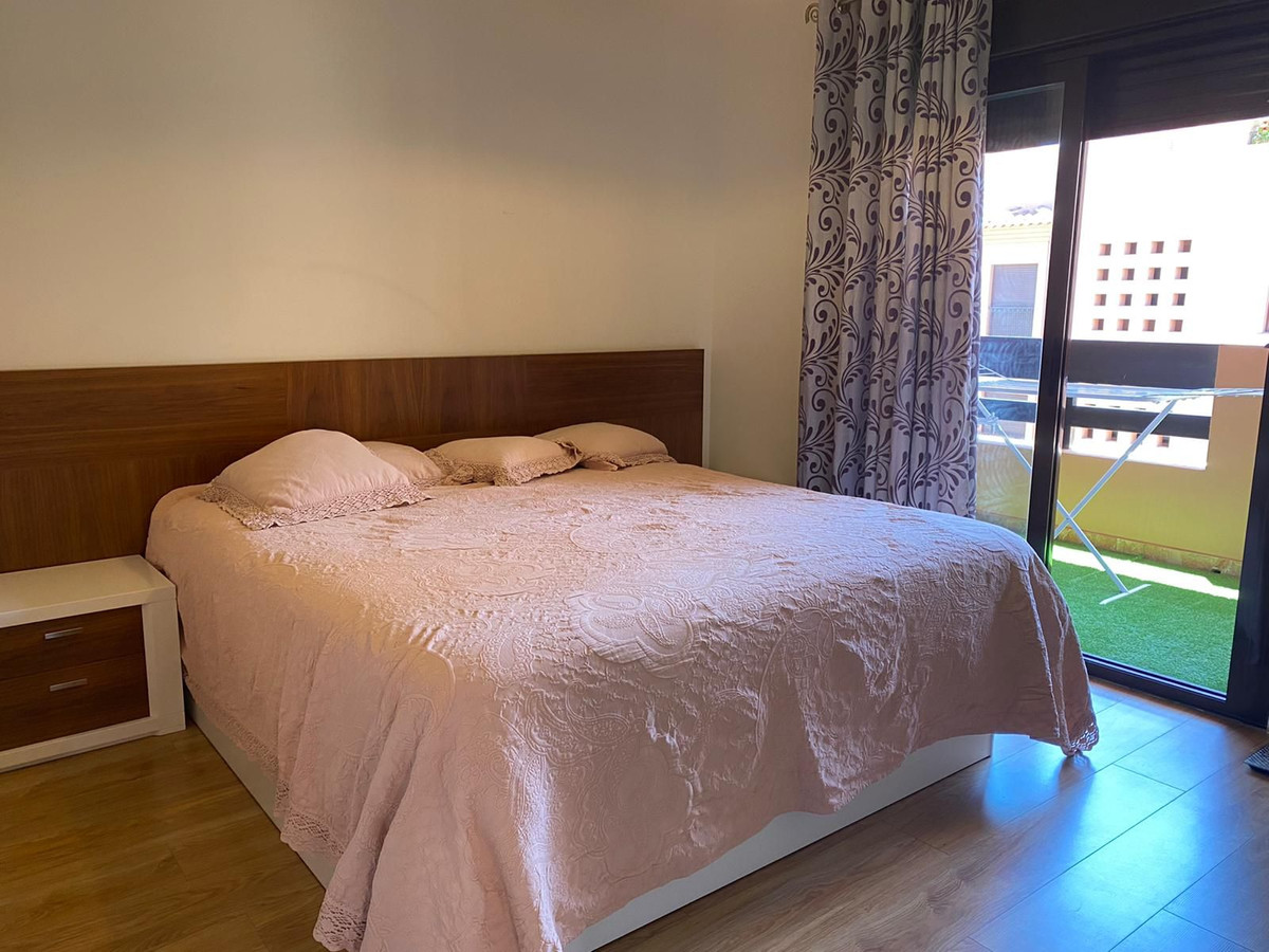 4 Bed Apartment for sale in Benalmadena Costa Del Sol, Málaga, Spain