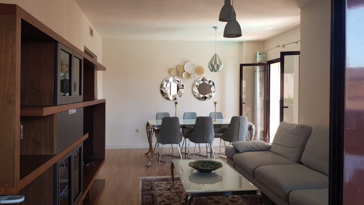 4 Bed Apartment for sale in Benalmadena Costa Del Sol, Málaga, Spain