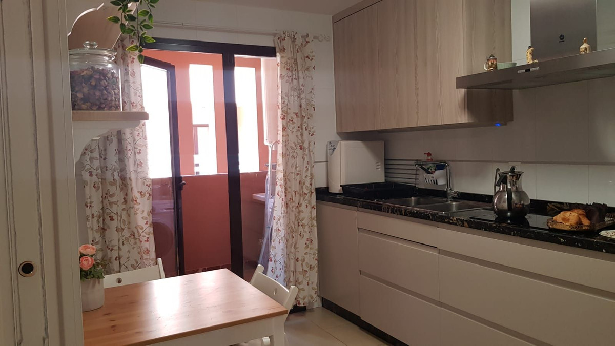 4 Bed Apartment for sale in Benalmadena Costa Del Sol, Málaga, Spain
