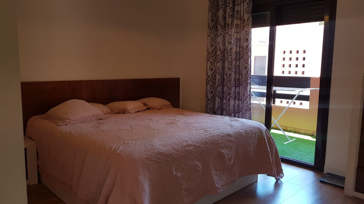 4 Bed Apartment for sale in Benalmadena Costa Del Sol, Málaga, Spain