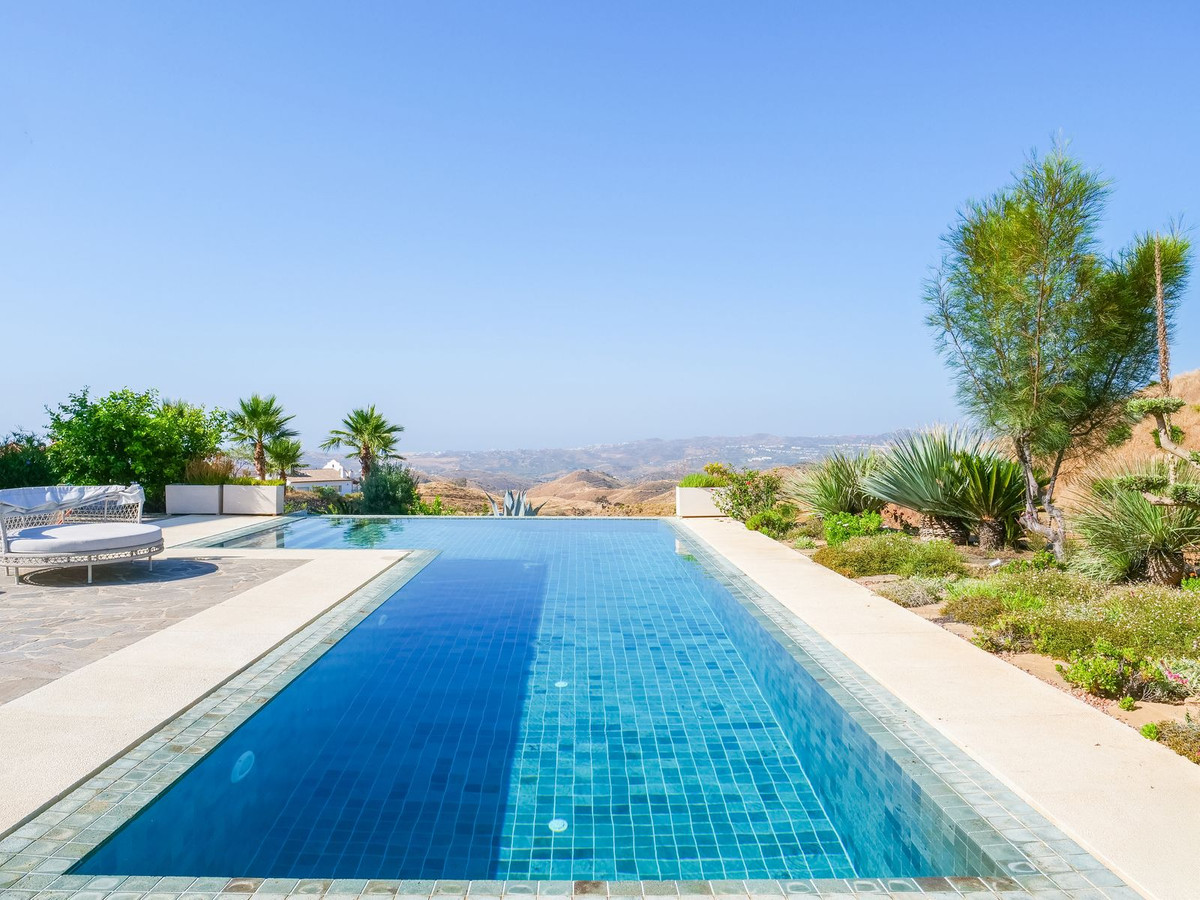 4 Bed Townhouse for sale in Mijas Costa Del Sol, Málaga, Spain