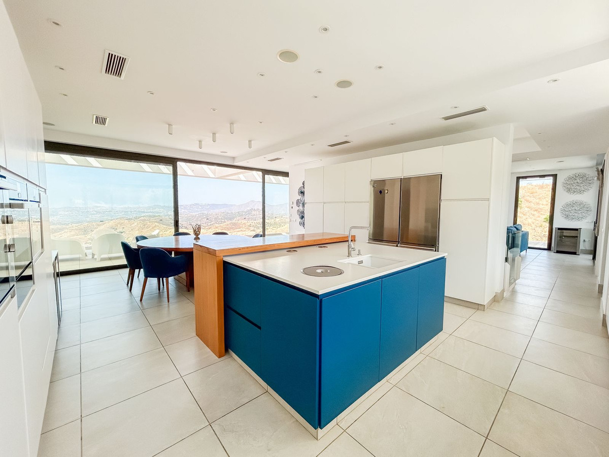 4 Bed Townhouse for sale in Mijas Costa Del Sol, Málaga, Spain