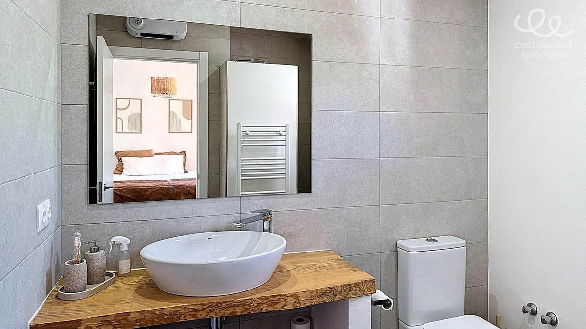 Se vende Finca - Cortijo de 7 dormitorios en Costa Del Sol East, Málaga, España