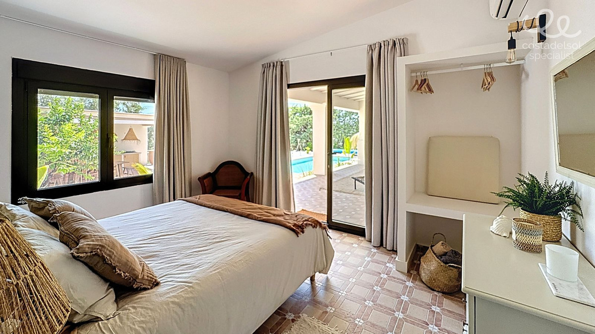 Se vende Finca - Cortijo de 7 dormitorios en Costa Del Sol East, Málaga, España