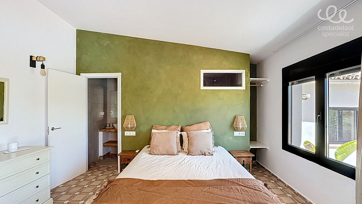 Se vende Finca - Cortijo de 7 dormitorios en Costa Del Sol East, Málaga, España