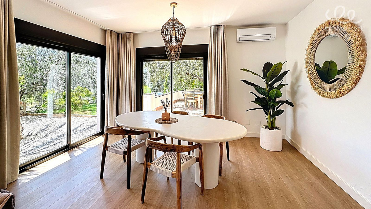 Se vende Finca - Cortijo de 7 dormitorios en Costa Del Sol East, Málaga, España