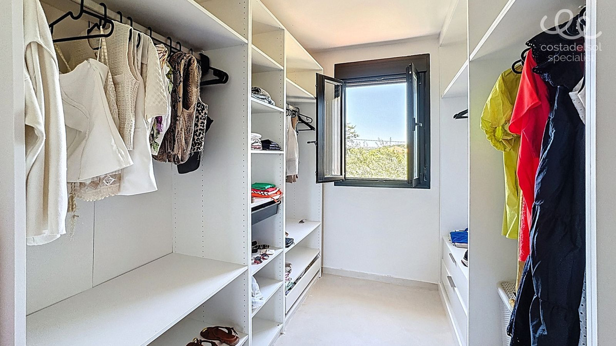 Se vende Finca - Cortijo de 7 dormitorios en Costa Del Sol East, Málaga, España