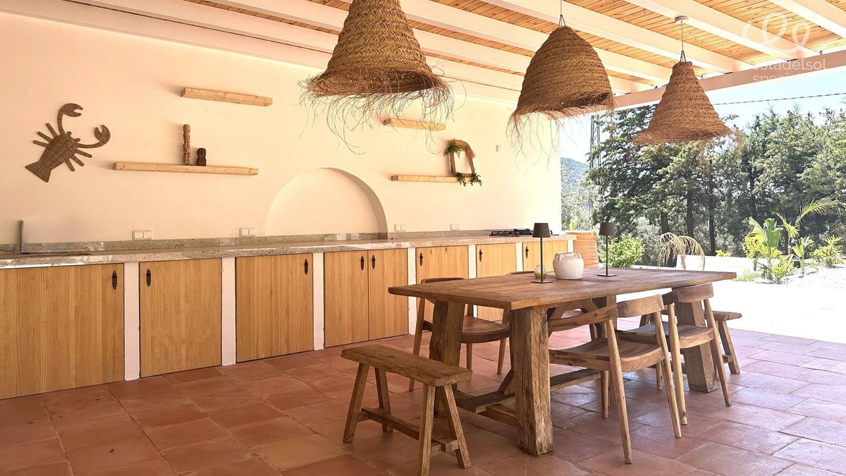 Se vende Finca - Cortijo de 7 dormitorios en Costa Del Sol East, Málaga, España