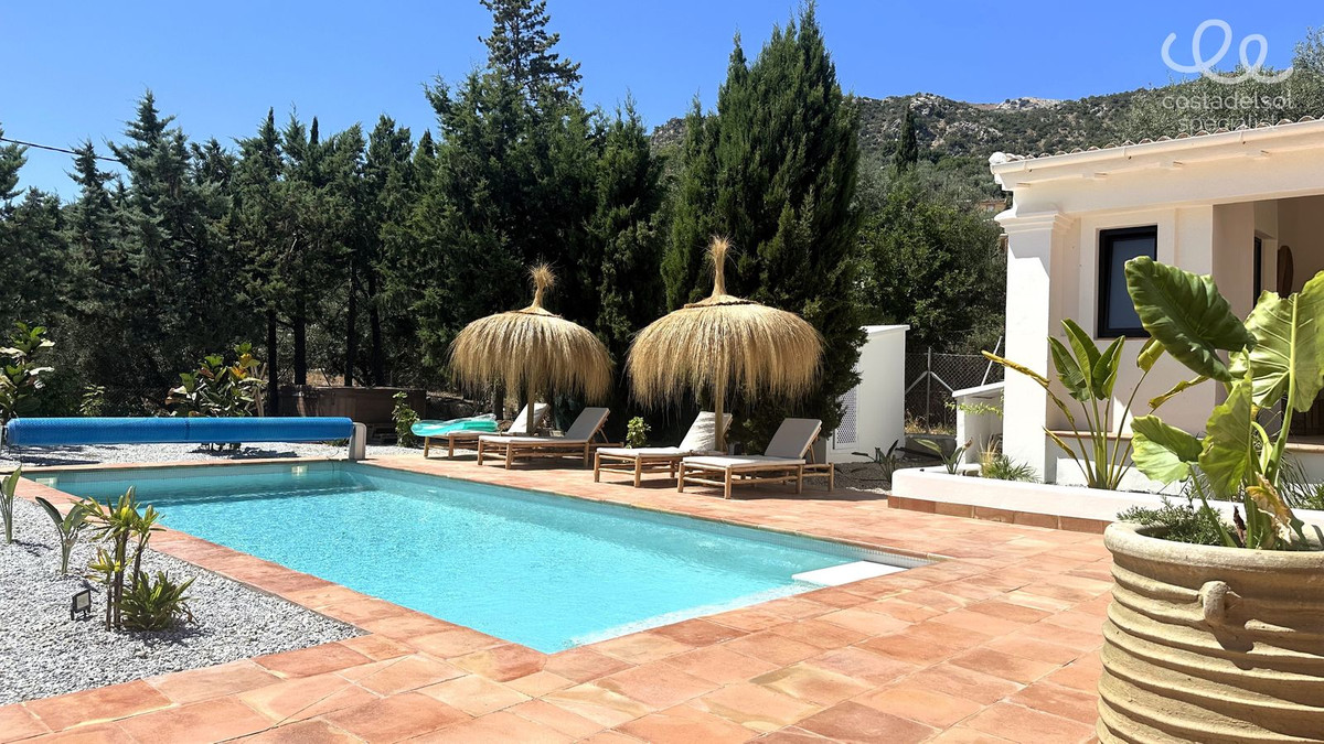 Se vende Finca - Cortijo de 7 dormitorios en Costa Del Sol East, Málaga, España
