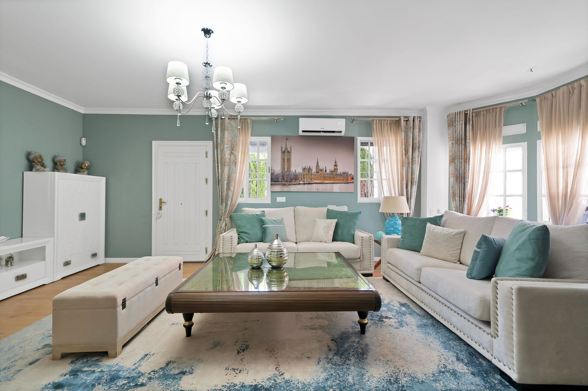 Se vende Villa - Chalet de 3 dormitorios en Costa Del Sol, Málaga, España
