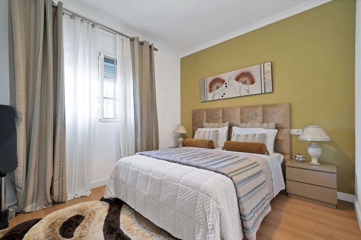Se vende Villa - Chalet de 3 dormitorios en Costa Del Sol, Málaga, España
