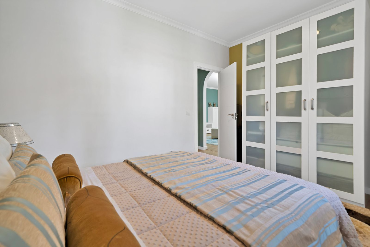 Se vende Villa - Chalet de 3 dormitorios en Costa Del Sol, Málaga, España
