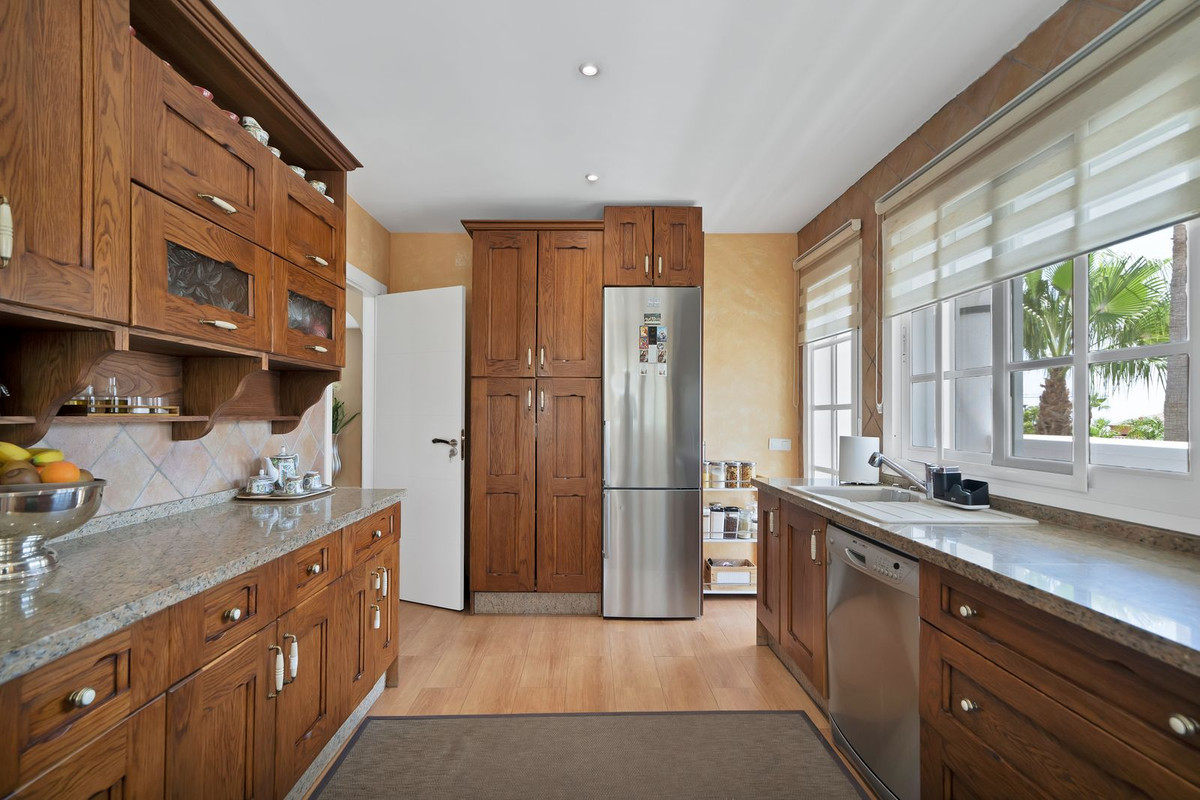 Se vende Villa - Chalet de 3 dormitorios en Costa Del Sol, Málaga, España